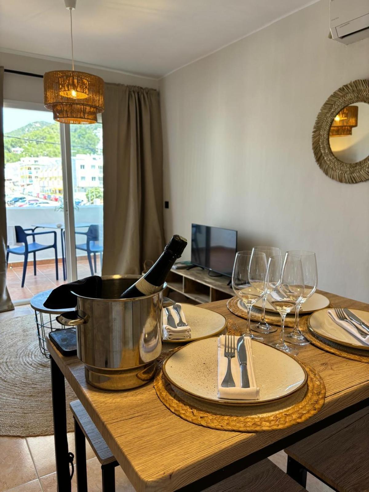 Apartamentos Ses Veles 칼라 이온가 객실 사진