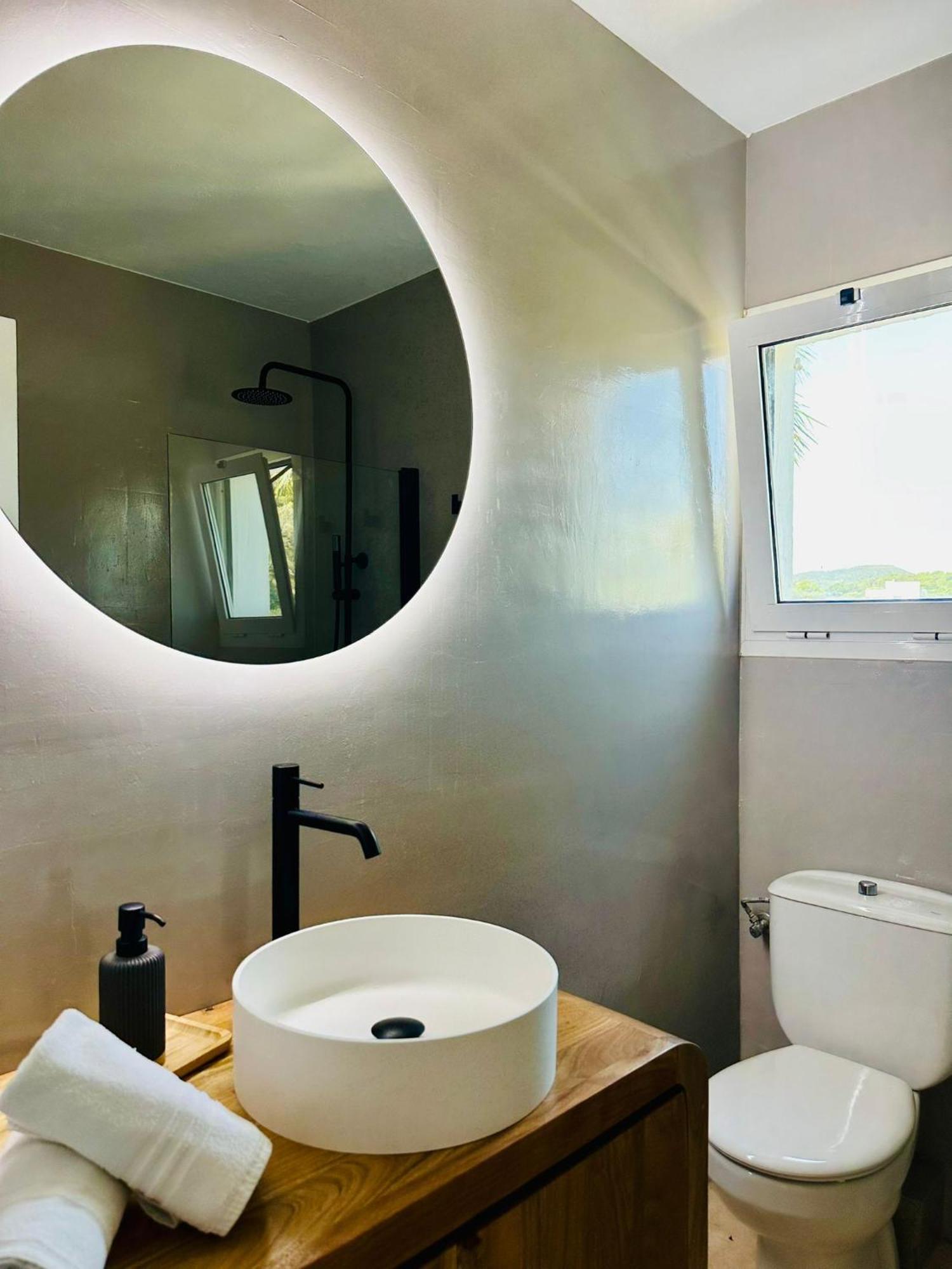 Apartamentos Ses Veles 칼라 이온가 외부 사진