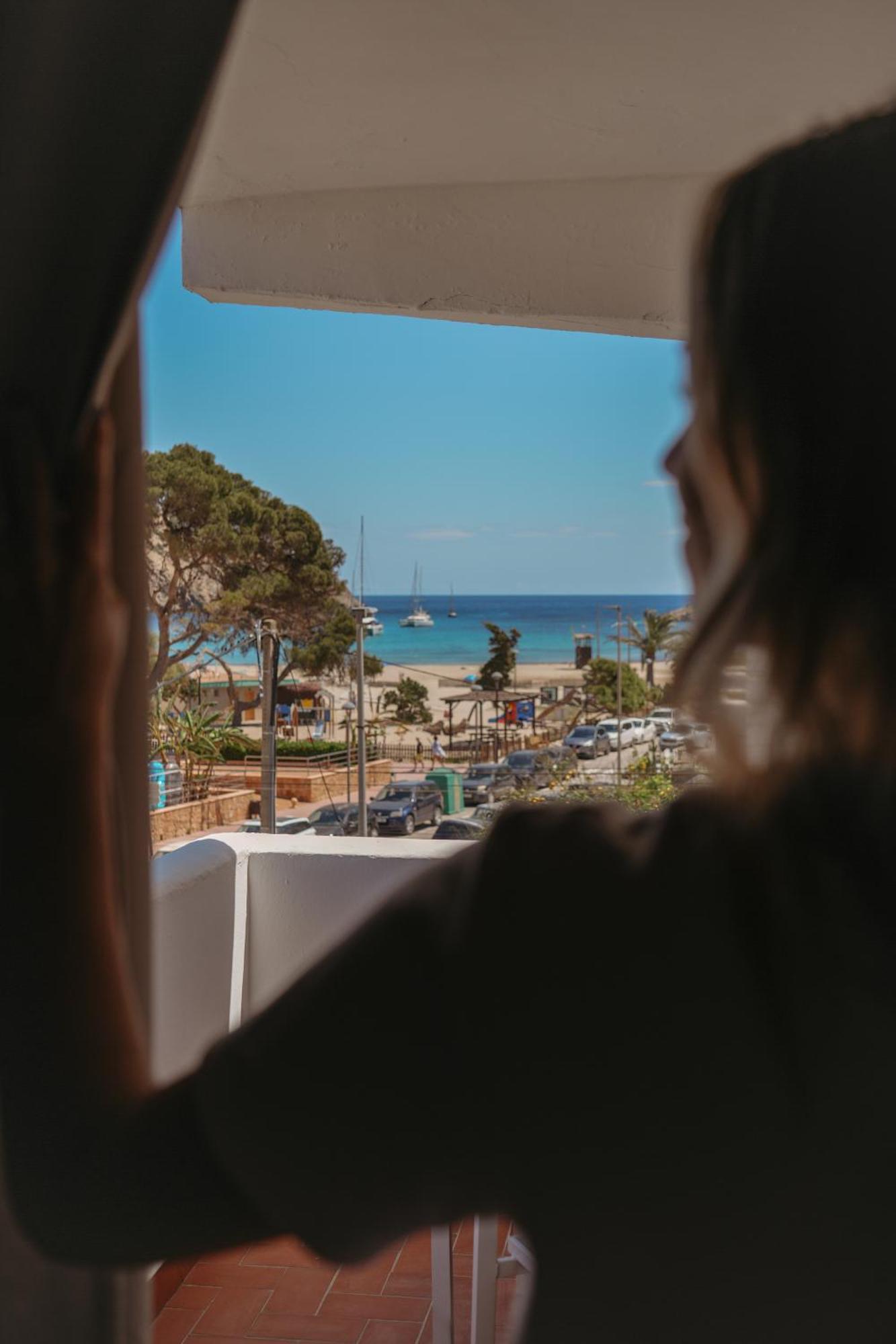 Apartamentos Ses Veles 칼라 이온가 외부 사진