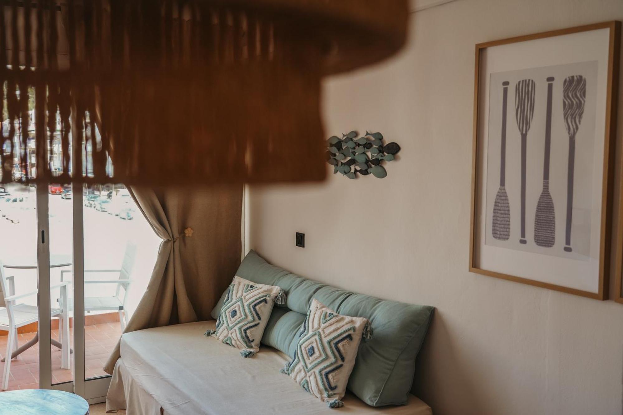 Apartamentos Ses Veles 칼라 이온가 외부 사진