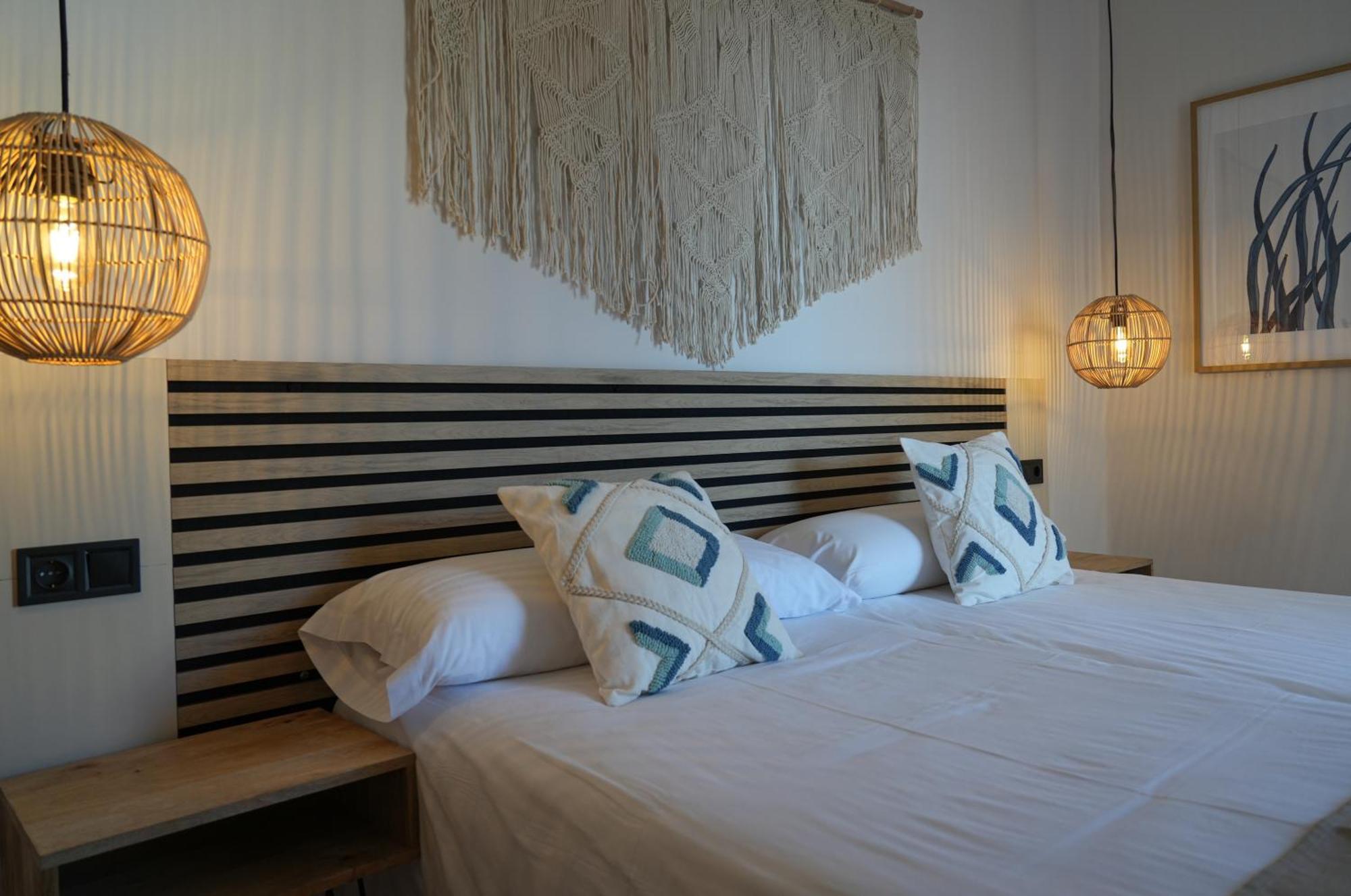 Apartamentos Ses Veles 칼라 이온가 외부 사진